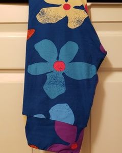 Os. Lularoe Leggins. Gently worn.